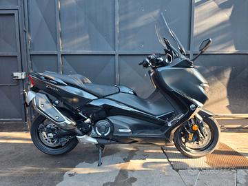 Yamaha TMAX 530 DX