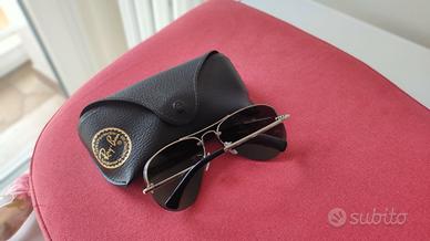 Rayban Aviator pilot