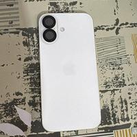 IPhone 16 bianco