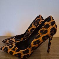 Scarpe a spillo leopardata
