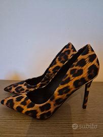Scarpe a spillo leopardata