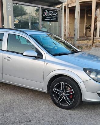 Opel Astra SW 1.7 CDTI 5 porte