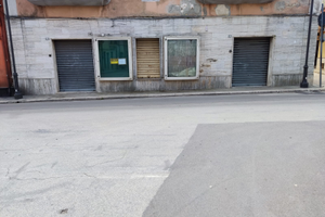 Locale uso ufficio studio negozio