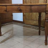 Tavolo fisso rettangolare con cassetto