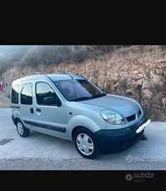 RENAULT Kangoo 1.5 dCi/65CV 4p. Authentique