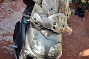 Yamaha xenter 150 cc 27.000 km