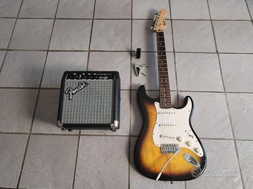 Kit Chitarra Squier Bullet Strat + Ampli Fender