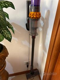Aspirapolvere dyson v15
