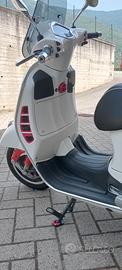 Piaggio Vespa 300 GTS hpe - 2022