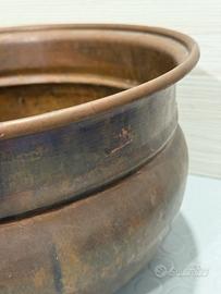 Antico portavaso in rame battuto, diametro 35cm