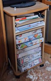mobile tv libreria con ruote