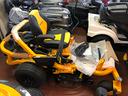 trattorino-tagliaerba-a-leve-cub-cadet-xz5