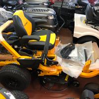 Trattorino tagliaerba a leve CUB CADET XZ5