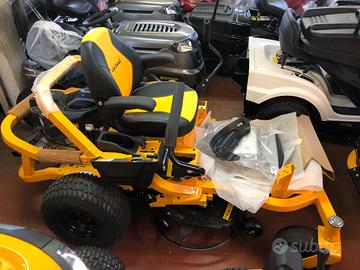 Trattorino tagliaerba a leve CUB CADET XZ5