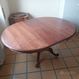 Tavolo rotondo in legno estensibile + 4 sedie