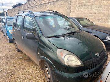 RICAMBI TOYOTA YARIS VERSO 1.3 BENZINA ANNO:2001