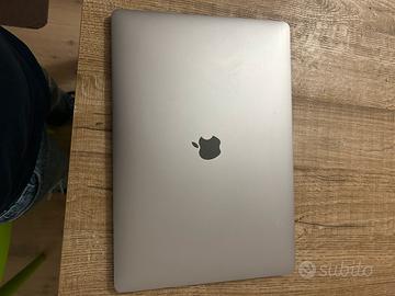 Macbook pro 2018 15 pollici