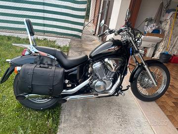 Honda shadow 600 VT anno 2003