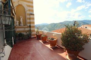 4 LOCALI A CASTELLARO