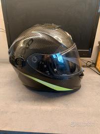 casco scorpion color fibra di carbonio 