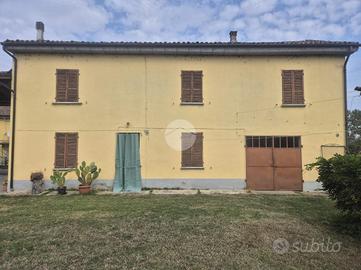 CASA SEMINDIPENDENTE A ARENA PO