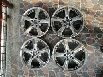 Cerchioni Auto 16" con viti antifurto