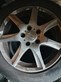 Cerchi in lega con gomme  invernali pirelli winter