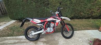 SWM RS125R