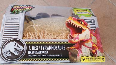 t rex che nasce dall uovo