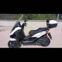 Piaggio mp3 300 patente B