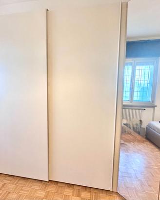 Camera da letto completa ad angolo