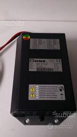 Caricabatterie zivan ng1