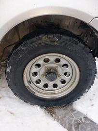 Cerchi più gomme Suzuki Jimny