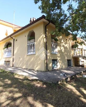 VILLA SINGOLA A POGGIO SAN LORENZO
