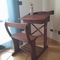 Banco di scuola antico