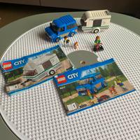 LEGO City 60117 – Van delle vacanze (2016)