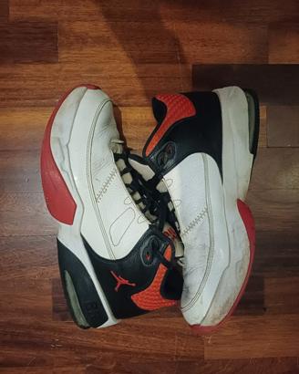 Jordan max aura 3