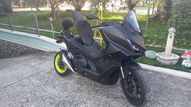 HONDA Forza 750 2025