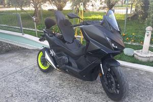 HONDA Forza 750 2025