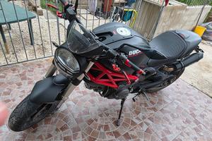 Ducati Monster 796