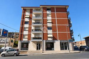 4 LOCALI A PISA