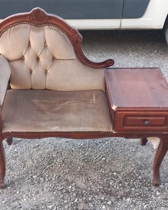 Poltrona con tavolino in legno