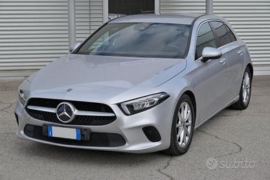MERCEDES-BENZ A 180 d Automatic Premium