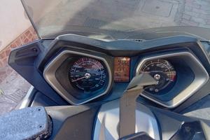  Yamaha xmax 400 del 2014 buono ststo