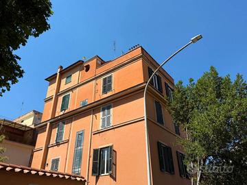 Appartamento di 163 m² con più di 5 locali a Roma