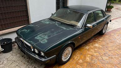 Jaguar XJ12 V12 6.0 Gold Edition