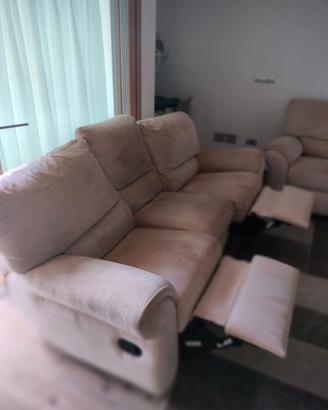 Coppia di divani Chateau D’Ax in tessuto beige