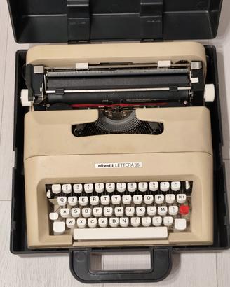 Macchina da scrivere Olivetti Lettera 35 anni '70