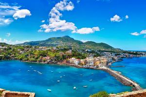 Monolocale in villa ISCHIA last minute agosto