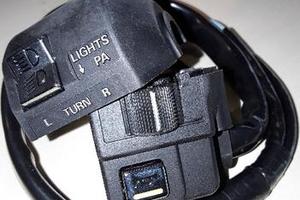 Comando luci frecce honda vt500 cod.35200ke9010